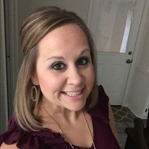 Meet your Posher, Holly